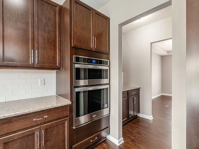 5642 Coventry Ct — Photo 15