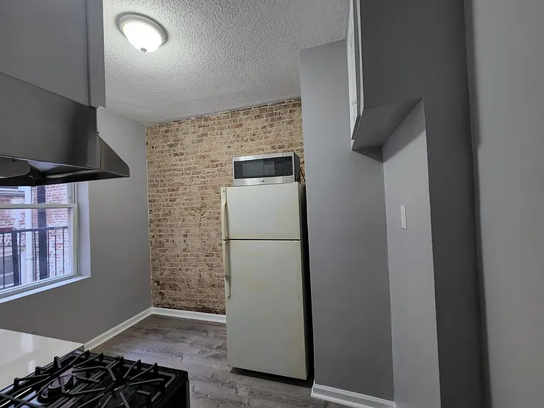 5616 Hudson Ave #2 — Photo 1