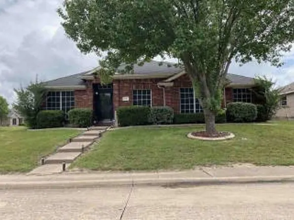 200 Balsam Grove Ln, Desoto, TX 75115