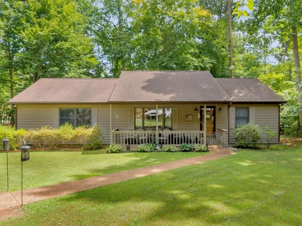 13 Riverwood Ct, Palmyra, VA 22963