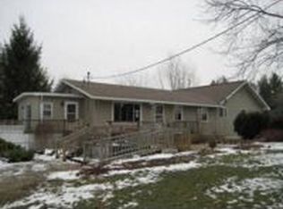 7980 N Gregory Rd, Fowlerville, MI 48836