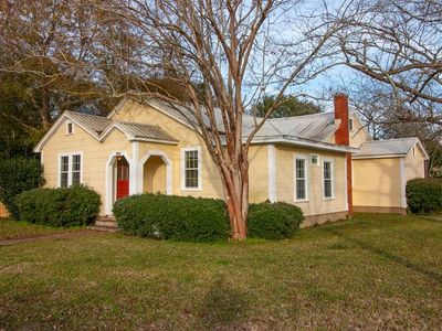 205 Peachtree St, Headland, AL, 36345