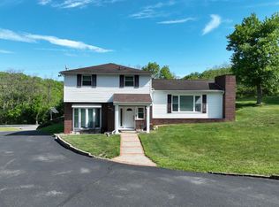 105 Valleydale St, Bluefield, VA 24605