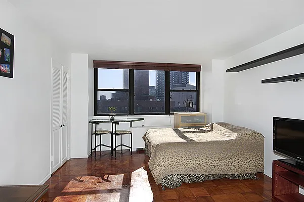 Sold by Corcoran | media 4