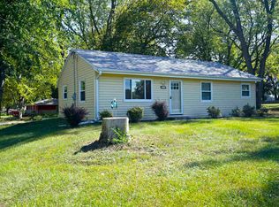 5674 Vienna Dr, Rockford, IL 61109