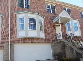 708 Highpointe Cir, Pittsburgh, PA 15220