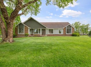 319 Willowpointe Dr, Saint Charles, MO