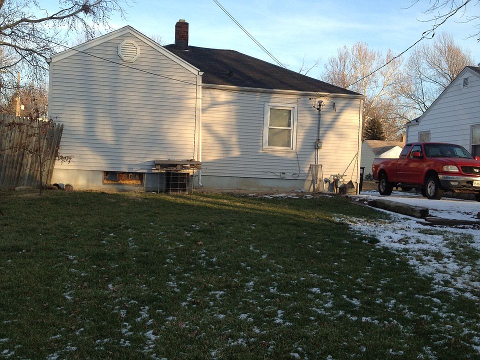 2nd image of 947 N Fairview Ave