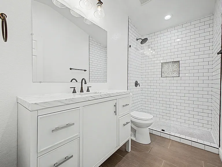918 E Kristal Way — Photo 22