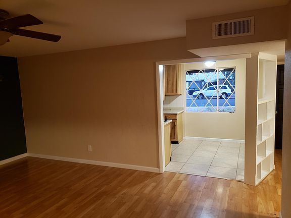 4th image of 1512 W Garden St