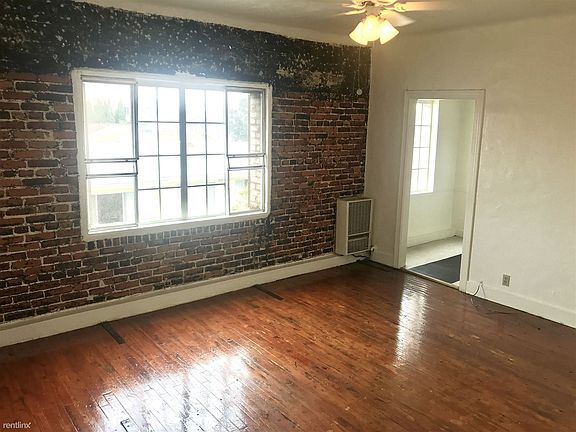 4th image of 129 N Oxford Ave #8536710