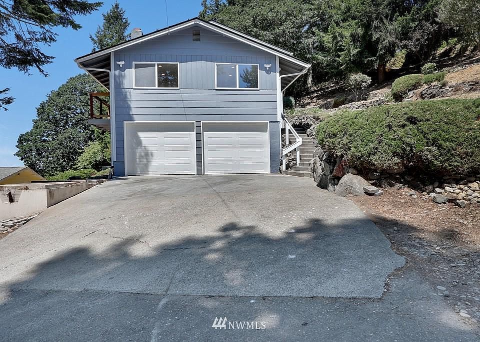 1st image of 2209 S 72nd St