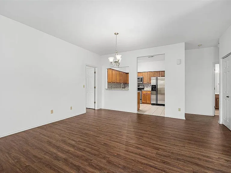 1025 N Spoede Rd — Photo 12