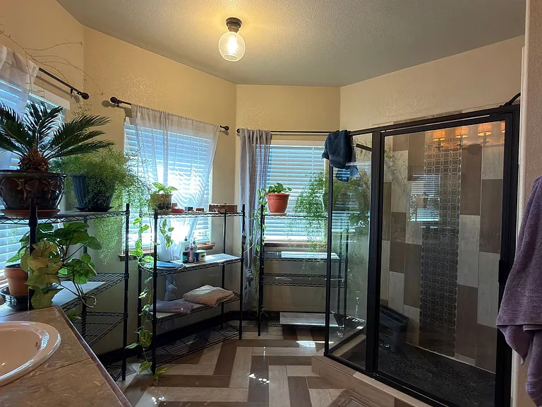 296 Sloan Dr — Photo 22