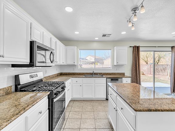 2nd image of 366 Penney View Ct