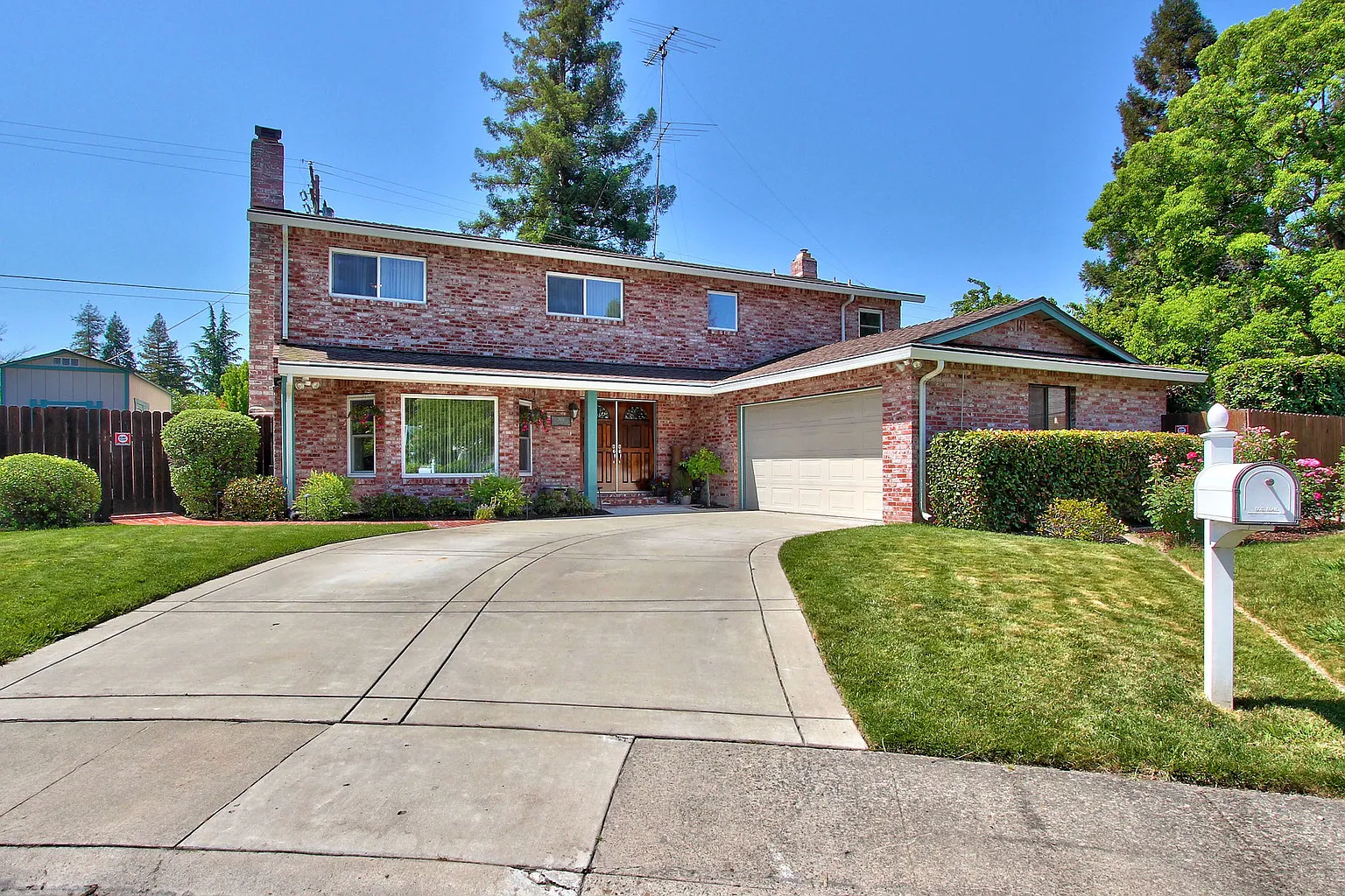 7401 Hollyhock Ct photo 1