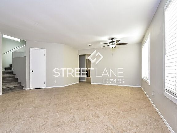 4th image of 4033 Hazelridge Dr
