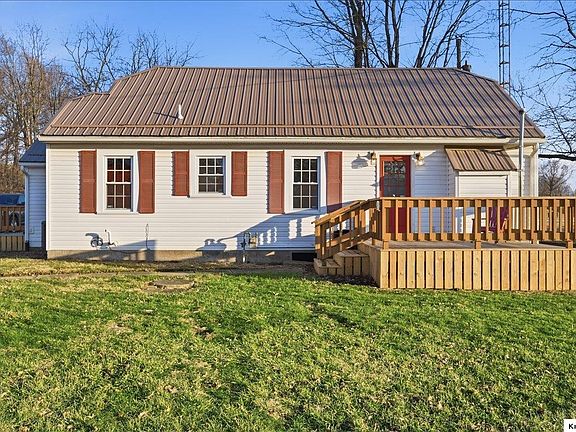 3rd image of 16481 Wooster Rd