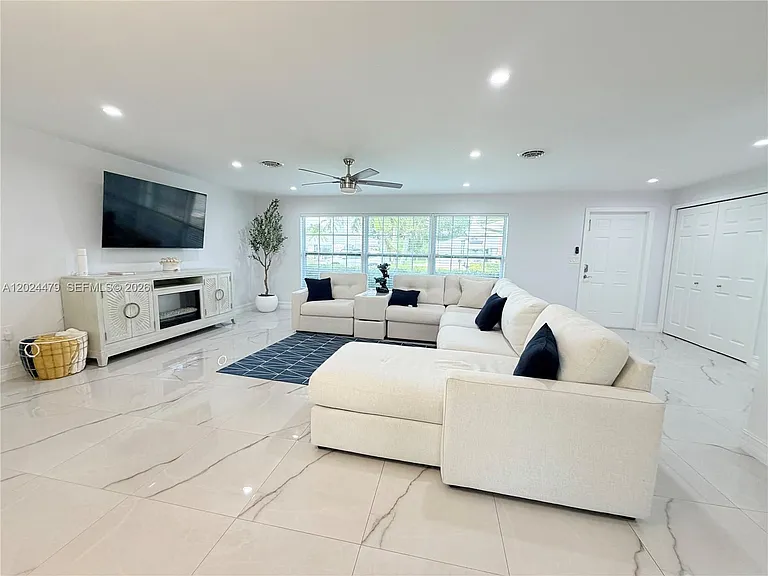 2212 Club House Rd — Photo 14