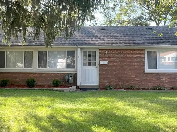 10028 Harnew Rd E, Oak Lawn, IL 60453