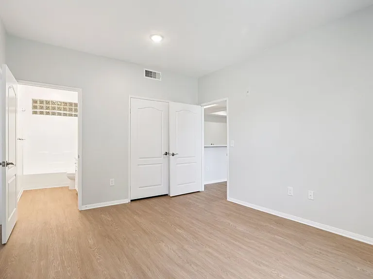 2245 Beverly Glen — Photo 20