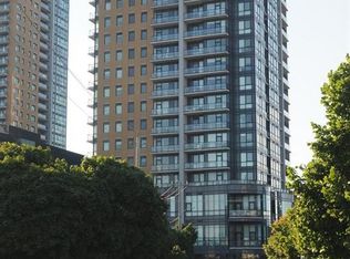 100 Garment St #910, Kitchener, ON N2G 0C8