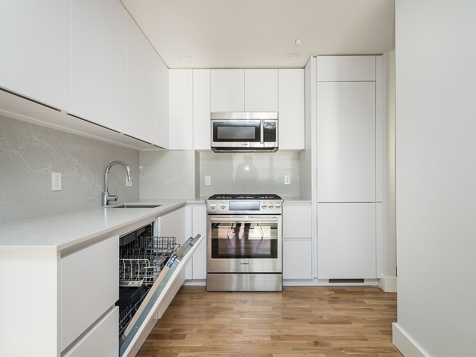 1st image of 1410M Columbia Rd #7F