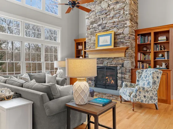 7 Crescent Hill Road, East Sandwich, MA 02537