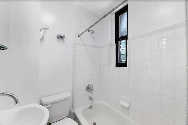 Rented by REAL New York | media 24