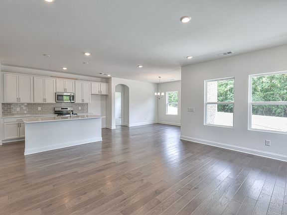 Photo of example home. Selections and finishes may vary.