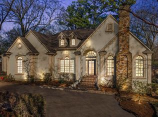 352 Colonial Rd, Memphis, TN 38117