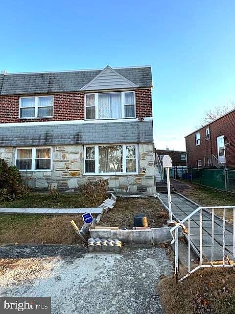 1st image of 9853 Wistaria St