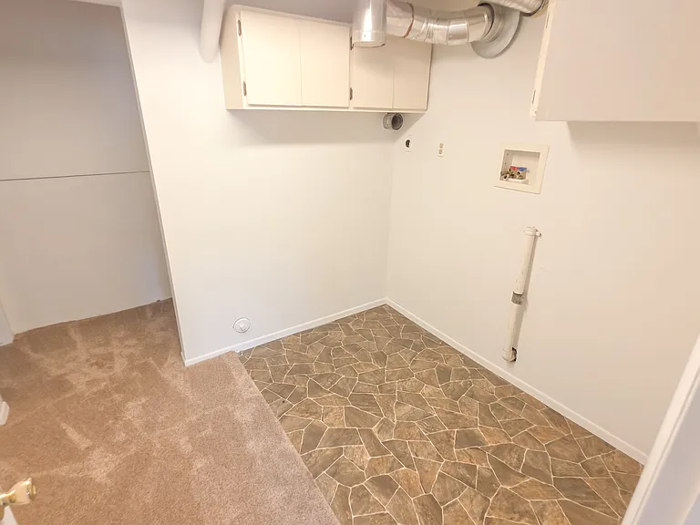 2222 E 6525 S — Photo 27