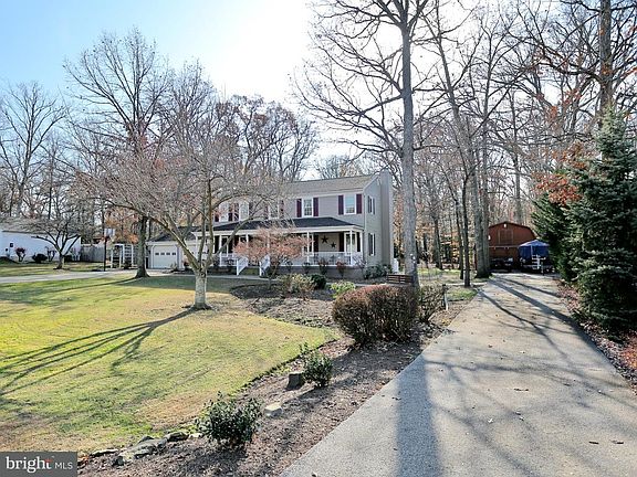 3rd image of 1406 Redwood Cir