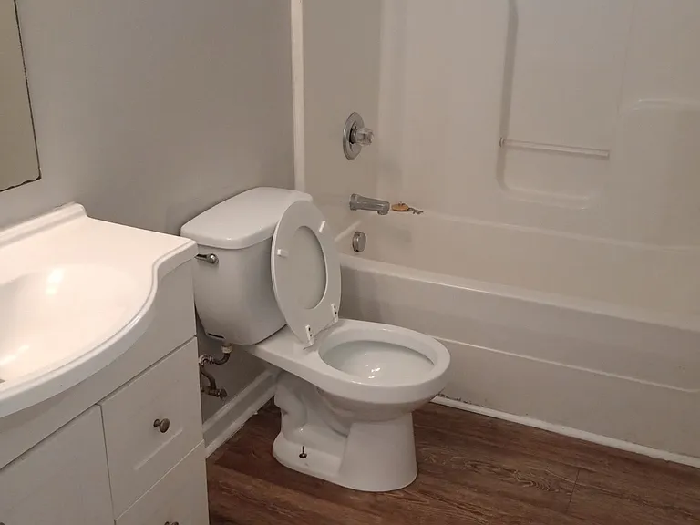 2804 Batavia St — Photo 13