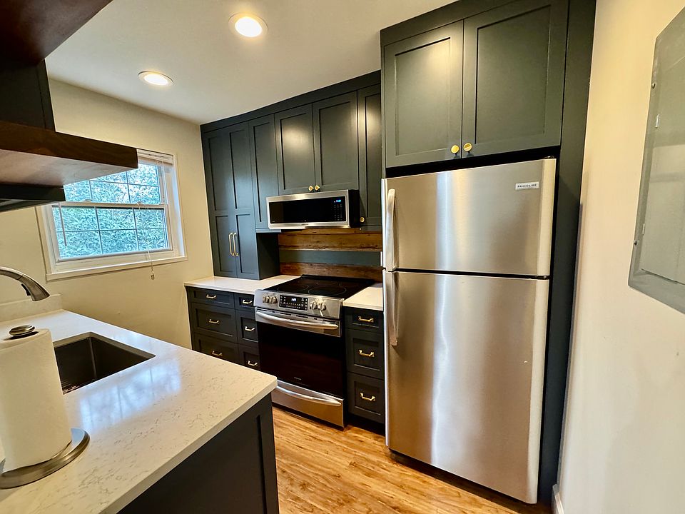 1st image of 100 Lewis Dr Unit 3C