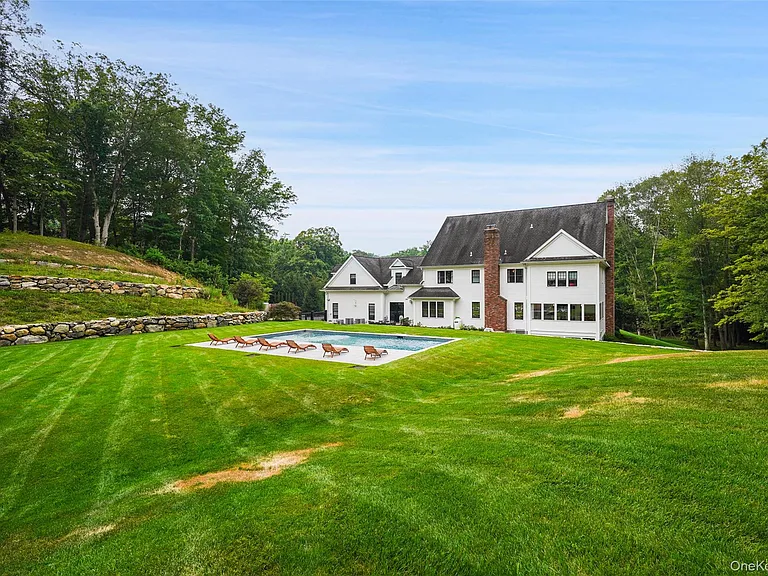 487 Bedford Center Rd — Photo 4