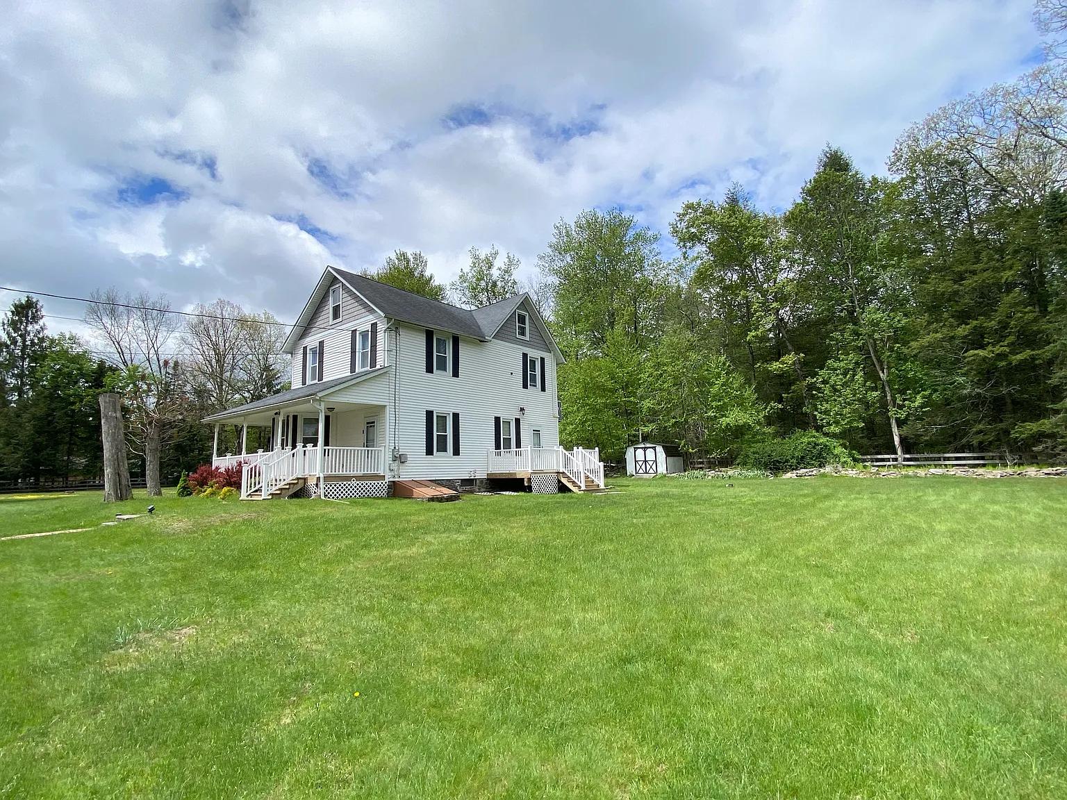 3 bed, 1617 sqft, $2,590 — Photo 3