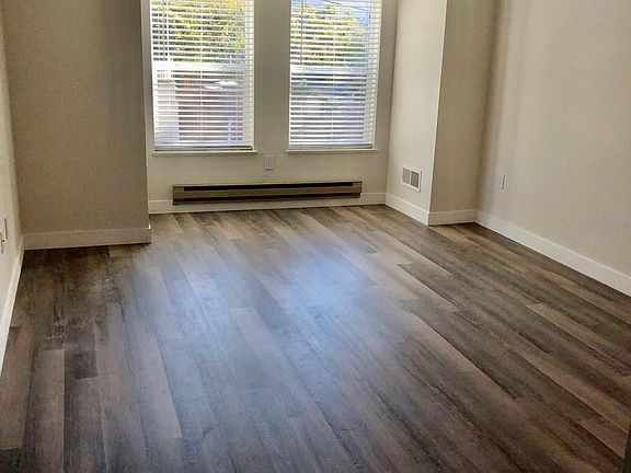 4th image of 2250 24th St Unit 234