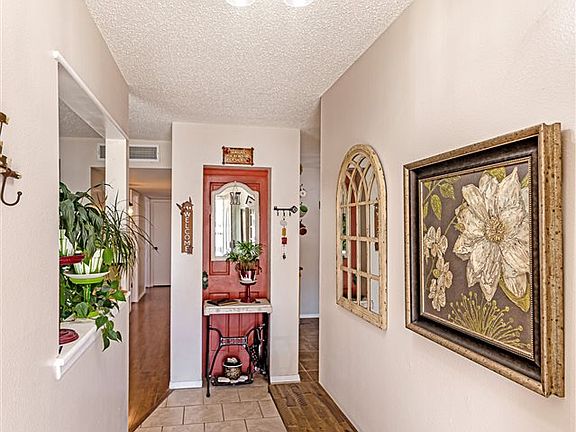 2nd image of 1307 Scenic Dr