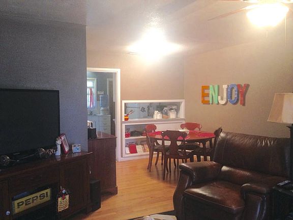 4th image of 842 S Pioneer Dr