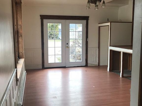4th image of 208 Missoula Ave
