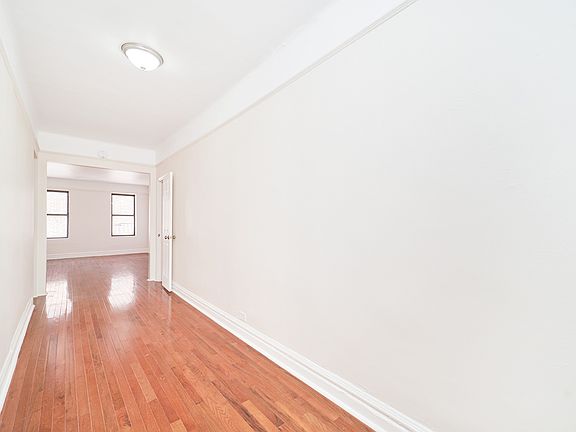 3rd image of 370 Fort Washington Ave #612