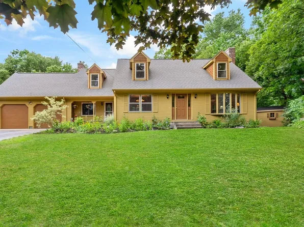 120 Danforth St, Rehoboth, MA 02769