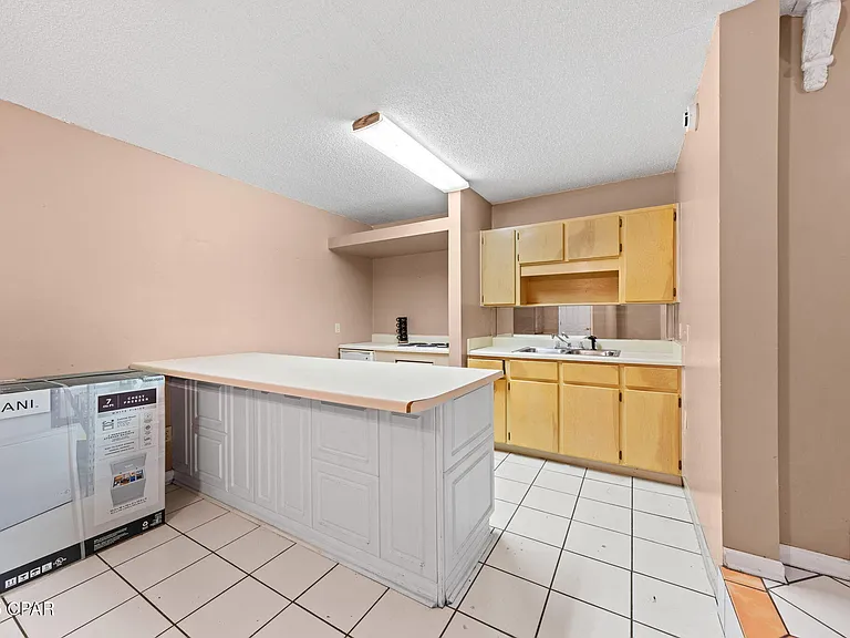 301 Fairway Blvd — Photo 23