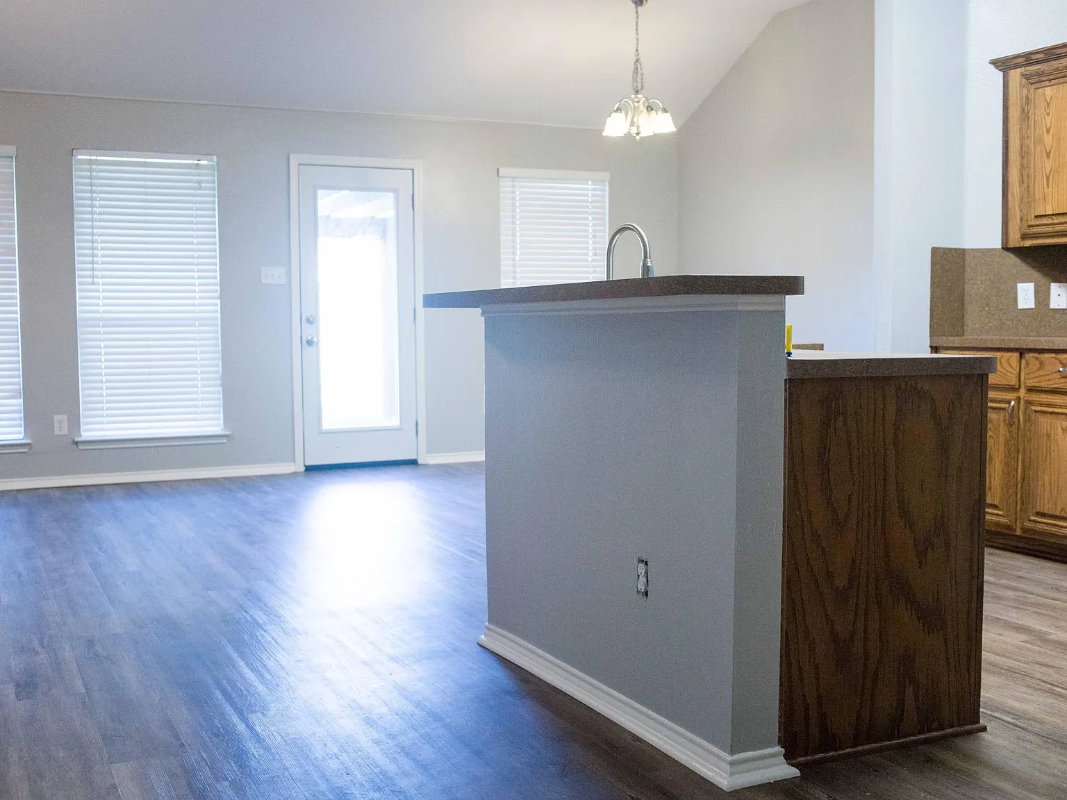 4 bed, 1664 sqft, $1,950 — Photo 4