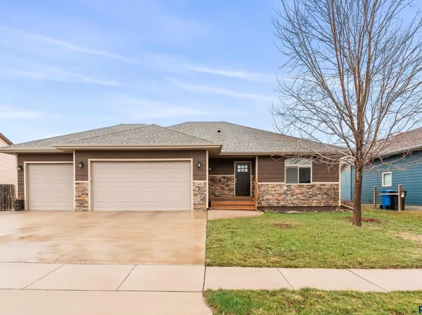 3608 N Gemini Dr, Sioux Falls, SD 57107