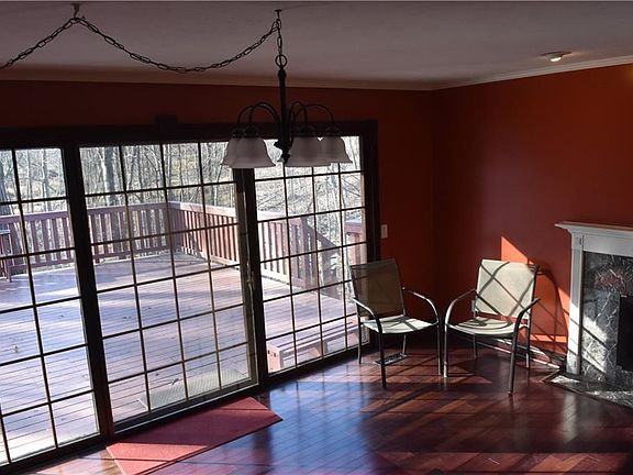 3rd image of 251 Windward Dr