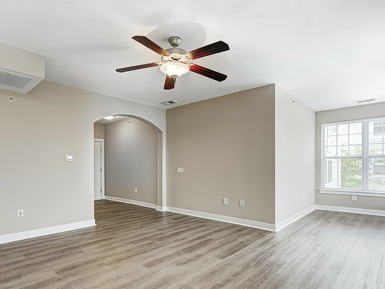 The Waverley Apartments — Photo 5