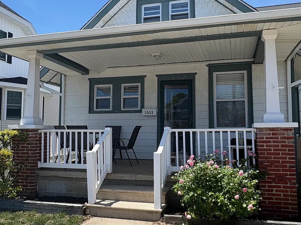1032 Bay Ave